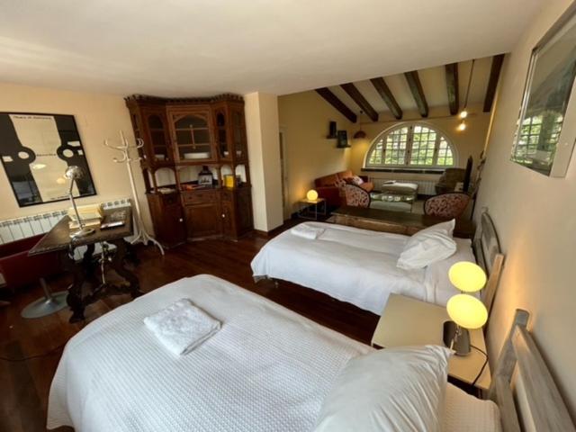 Biescas Apartamento Casa Josito La Cadiera Luaran gambar